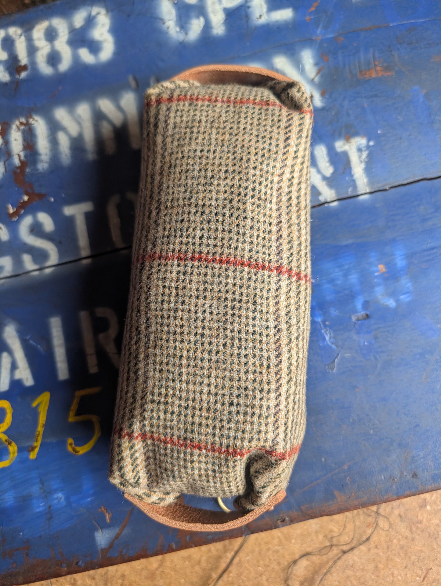 Wool 'n' wax dopp bag, double-lined with leather handles