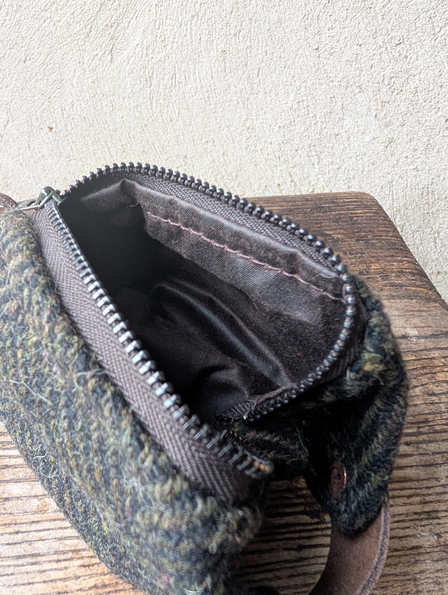Sale Harris Tweed Wool 'n' wax dinky dopp bag, double-lined with leather handles