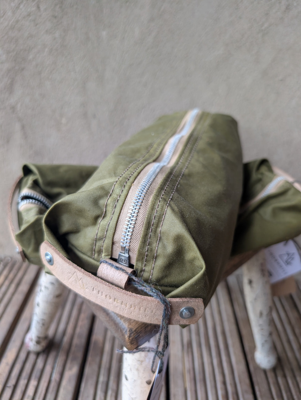 Dopp bag, double-layer waxed canvas packing cube with leather handles