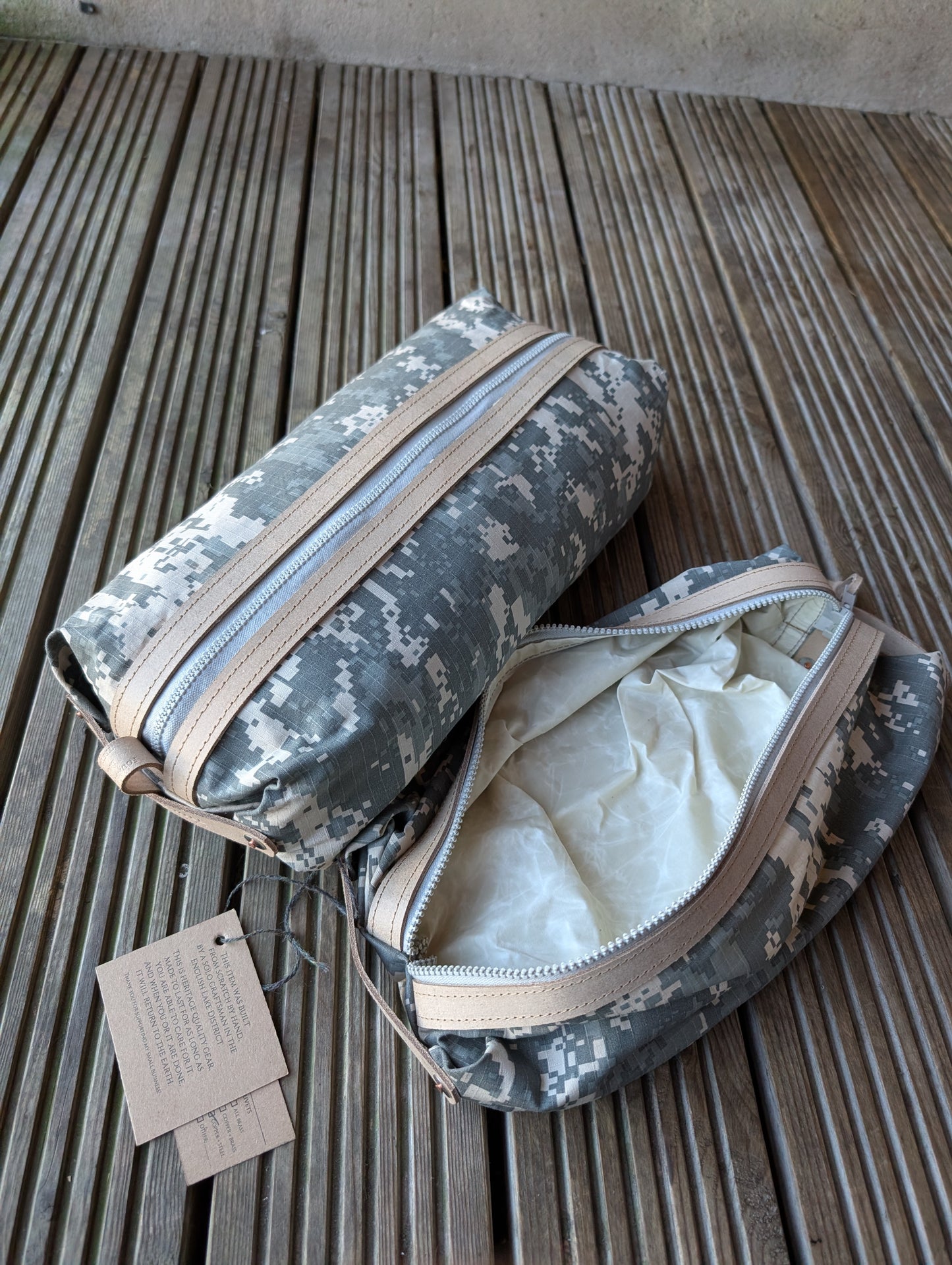 Digital camouflage large dopp bag, double-lined with leather handles and trim