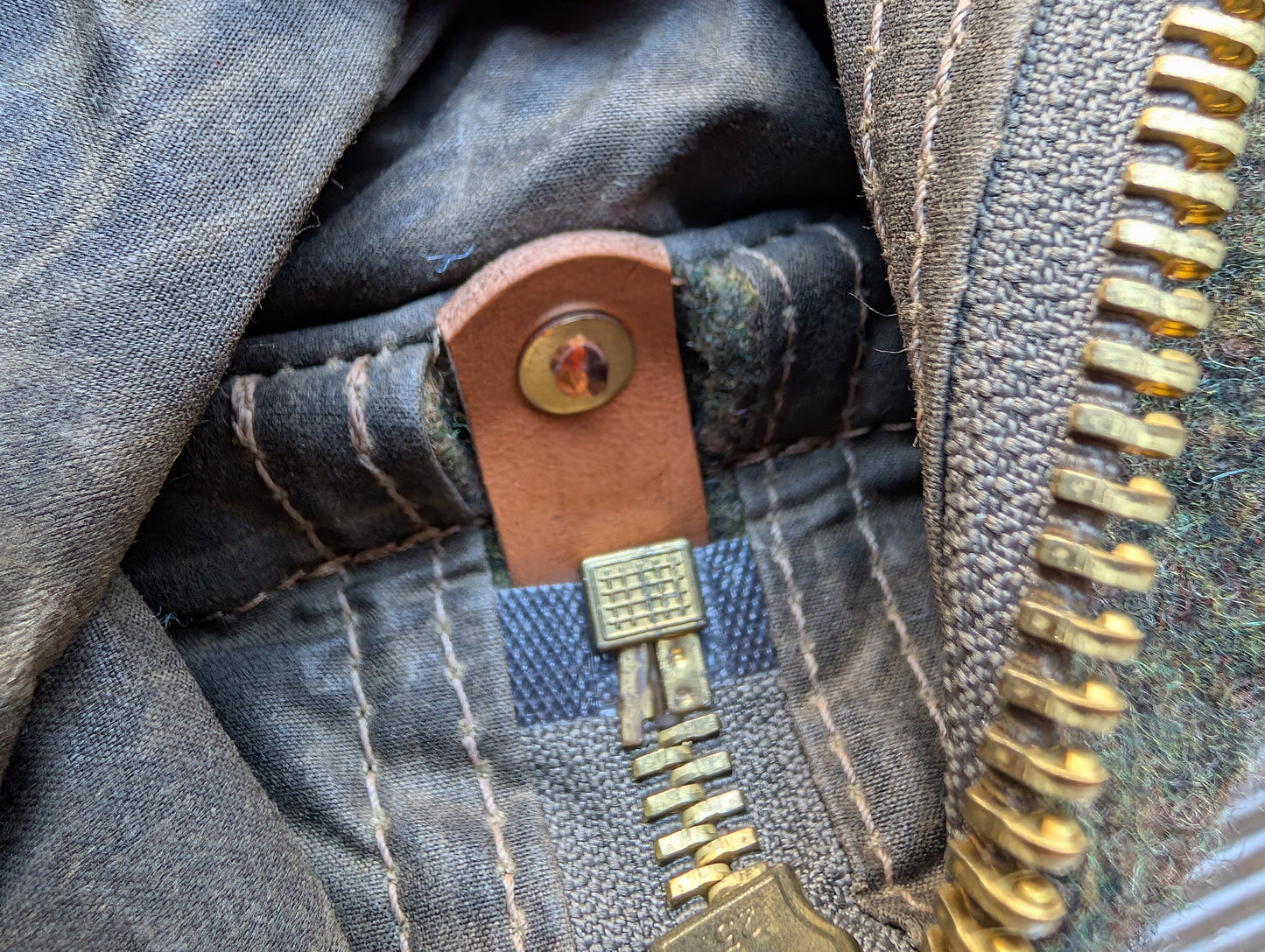 Wool 'n' wax skinny dopp bag, double-lined with vachetta leather handles