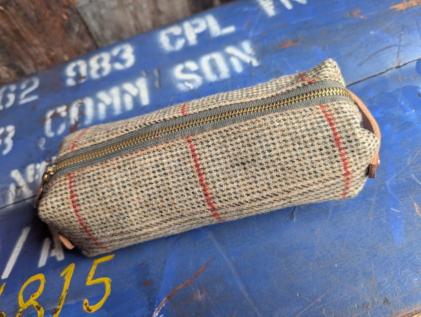 Wool 'n' wax  dopp bag, double-lined with leather handles