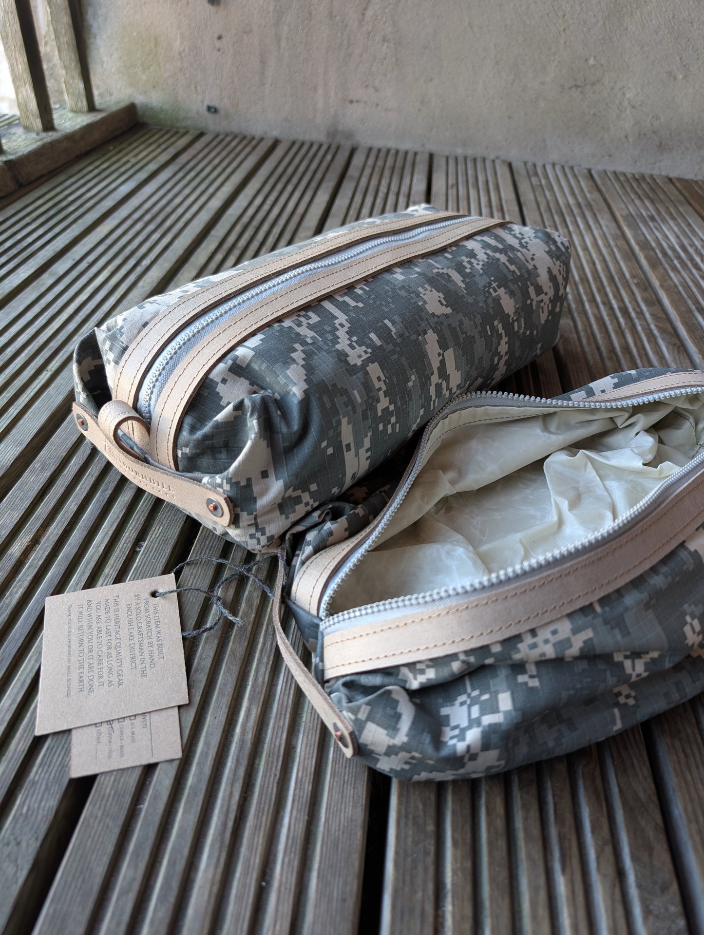 Digital camouflage large dopp bag, double-lined with leather handles and trim