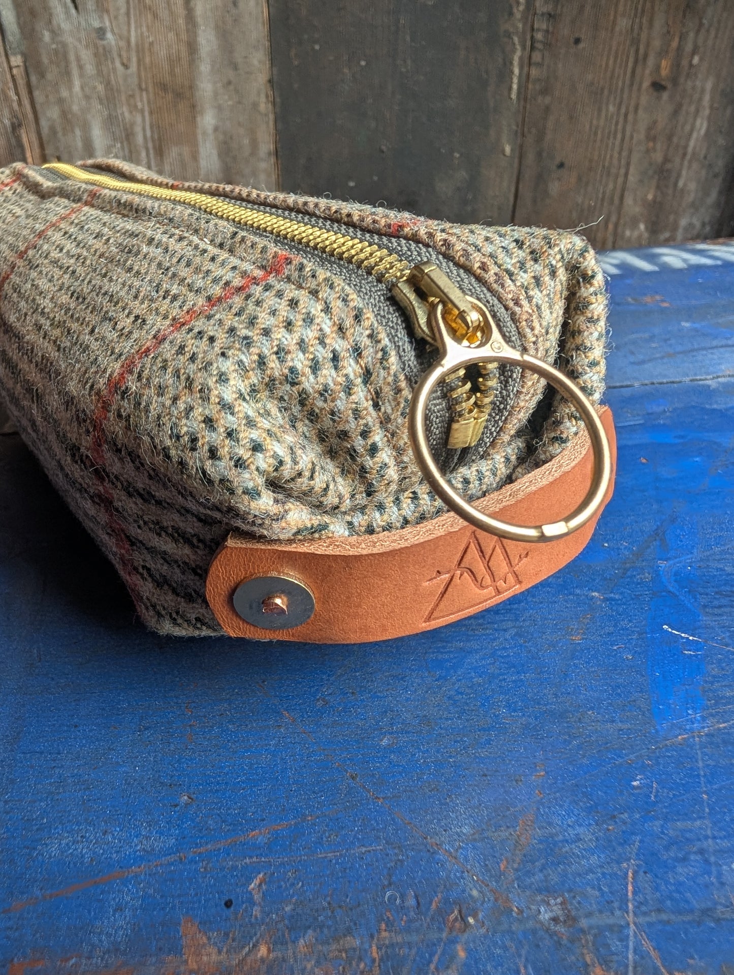 Wool 'n' wax  dopp bag, double-lined with leather handles