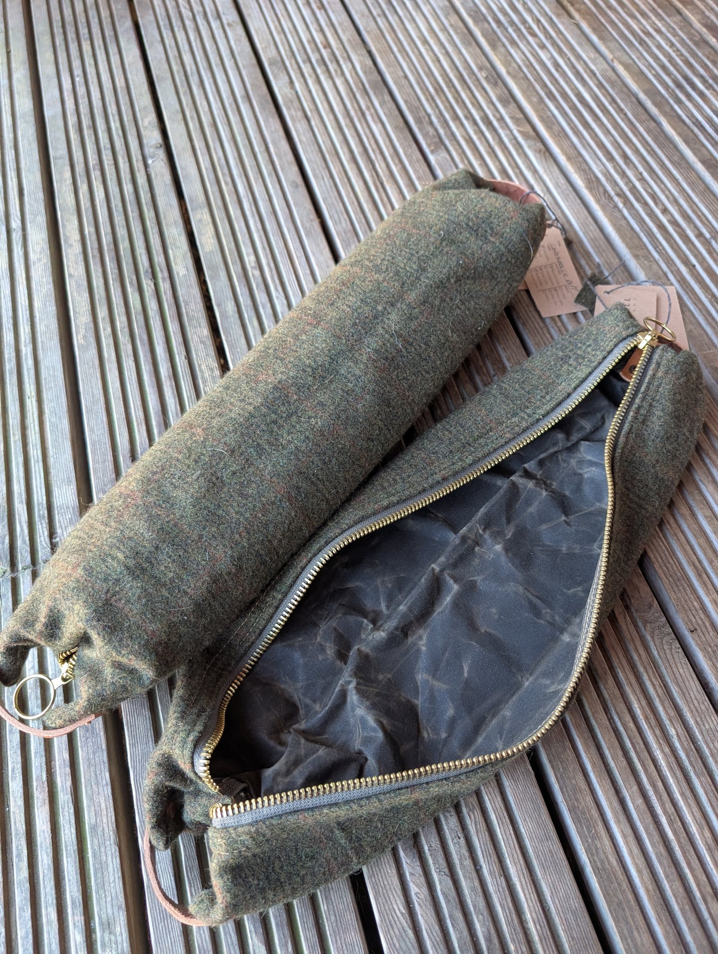 Wool 'n' wax skinny dopp bag, double-lined with vachetta leather handles