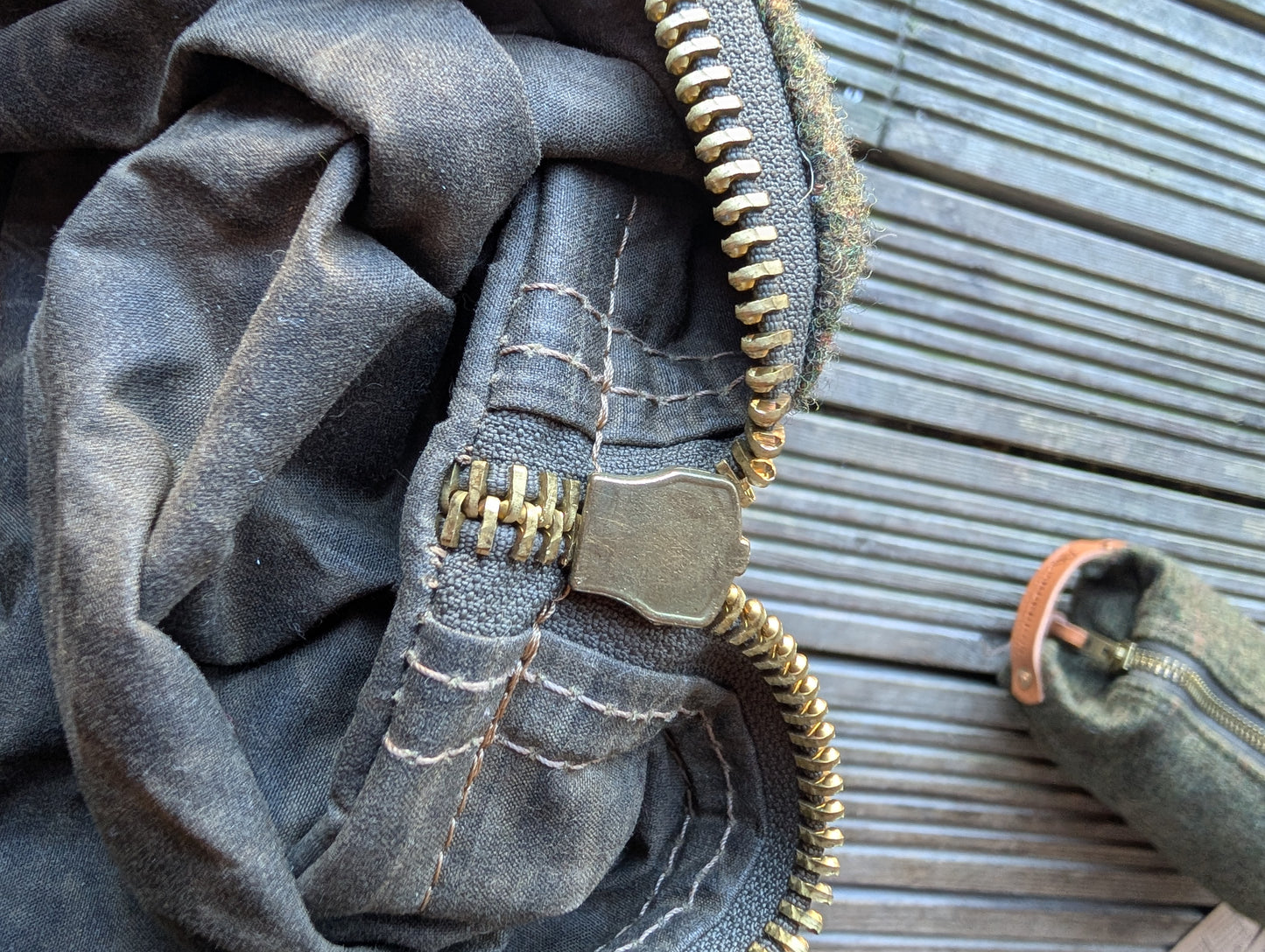 Wool 'n' wax  dopp bag, double-lined with vacu leather handles (Copy)