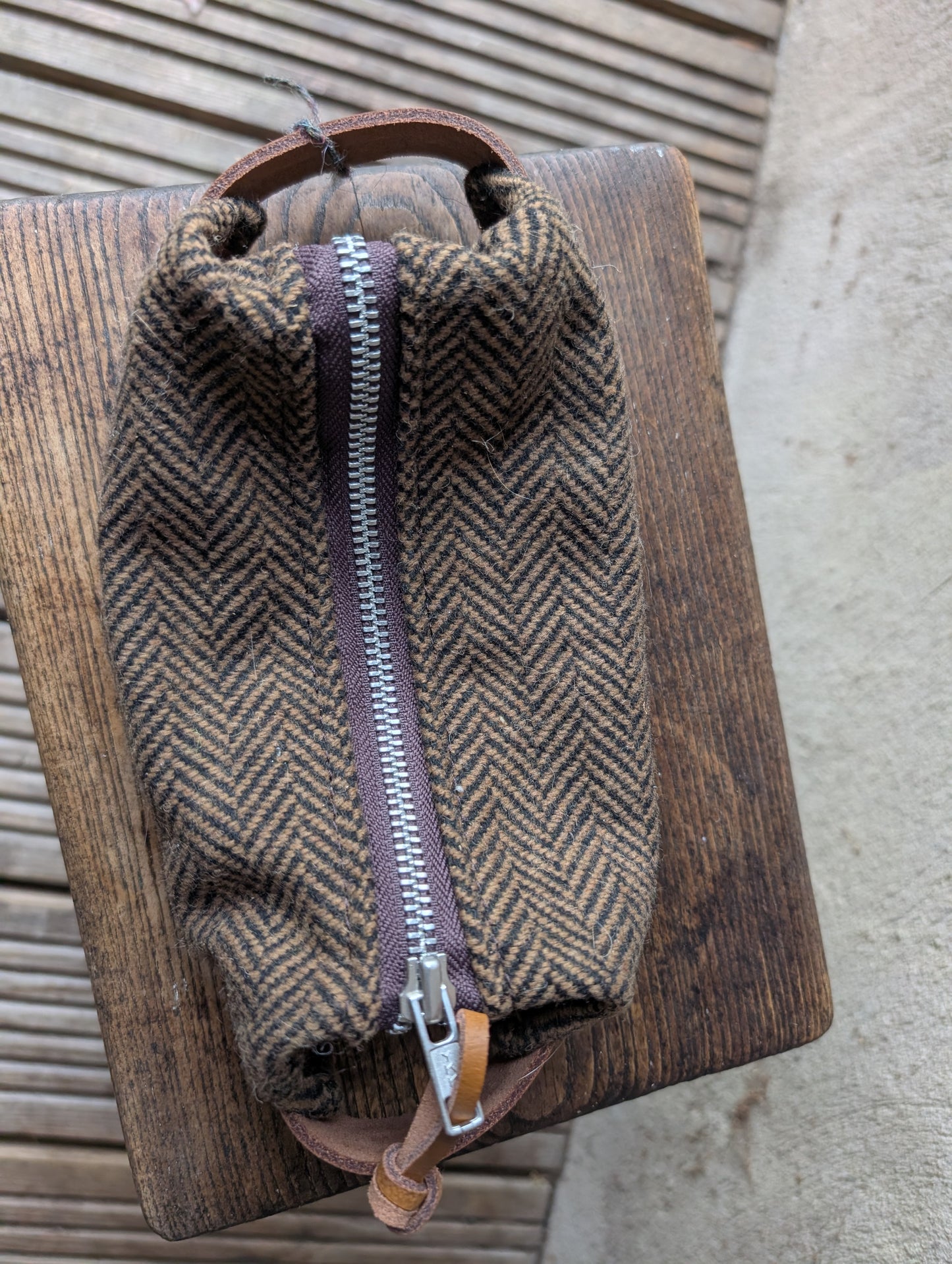 Sale Harris Tweed Wool 'n' wax  dopp bag, double-lined with leather handles