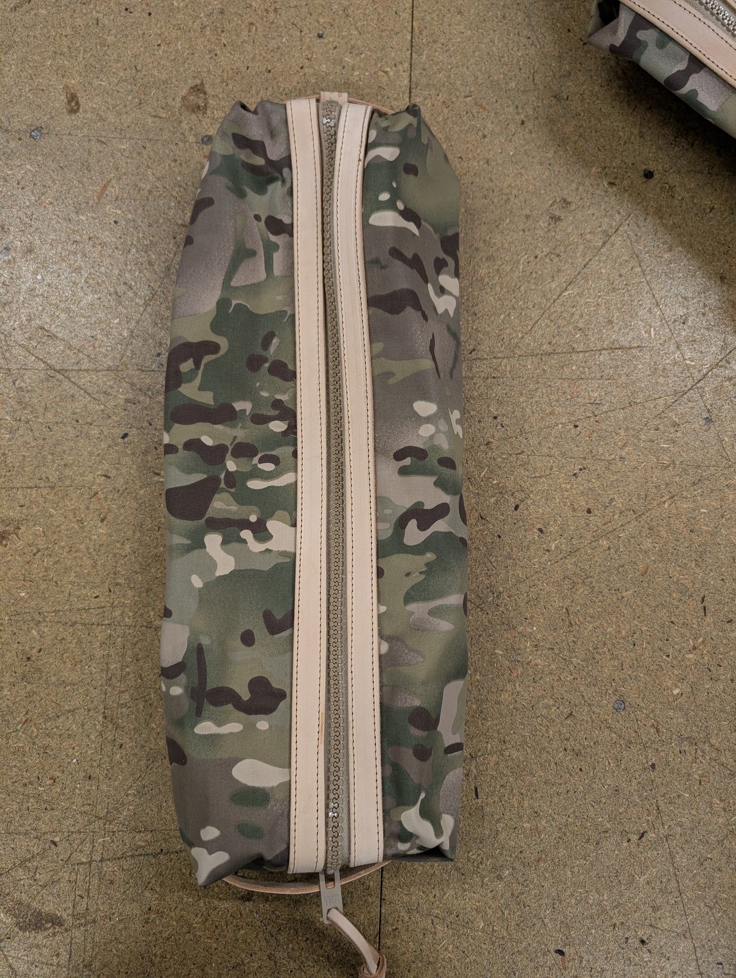 MTP large dopp bag, double-lined with leather handlesbamd trim