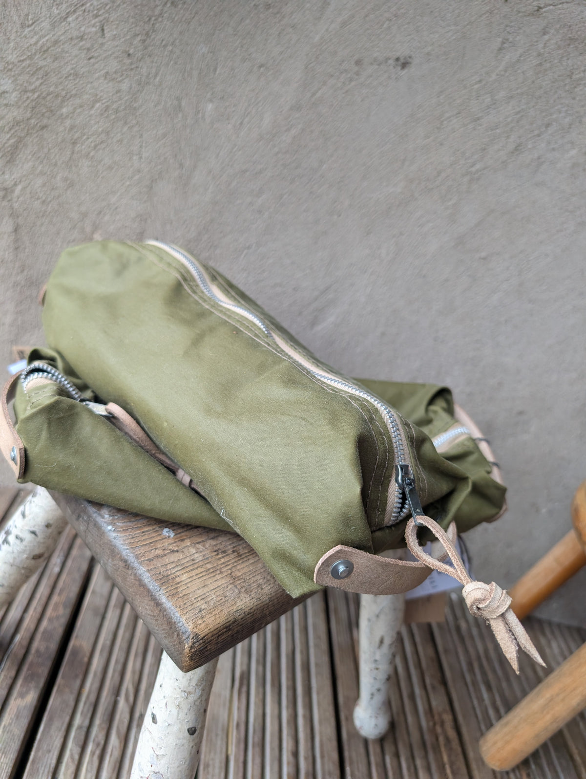 Dopp bag, double-layer waxed canvas packing cube with leather handles