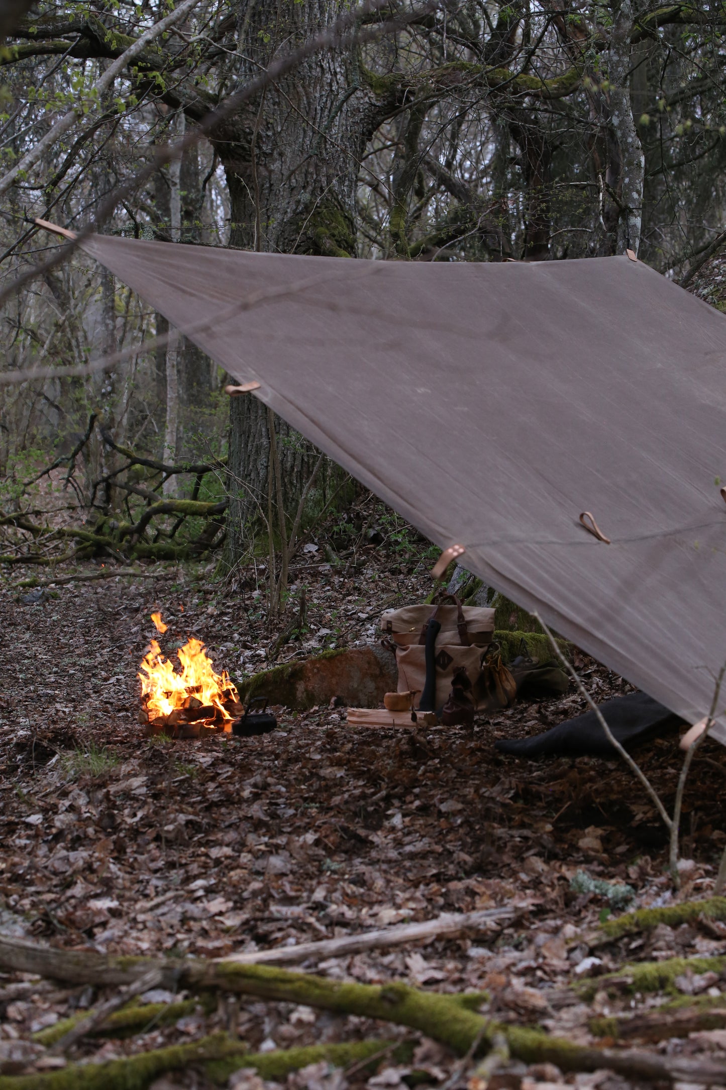 3m x 3m CLASSIC tarp, waxed canvas & leather tie outs
