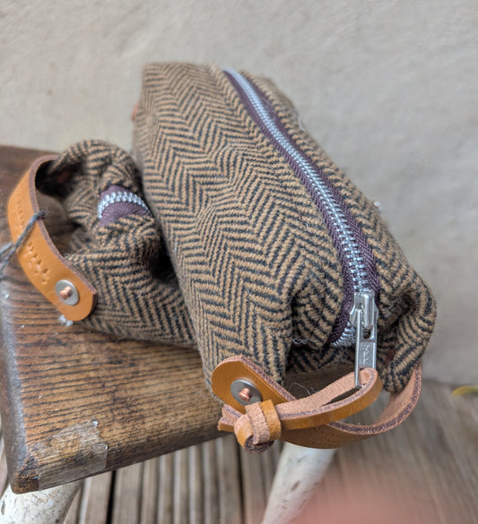 Sale Harris Tweed Wool 'n' wax  dopp bag, double-lined with leather handles