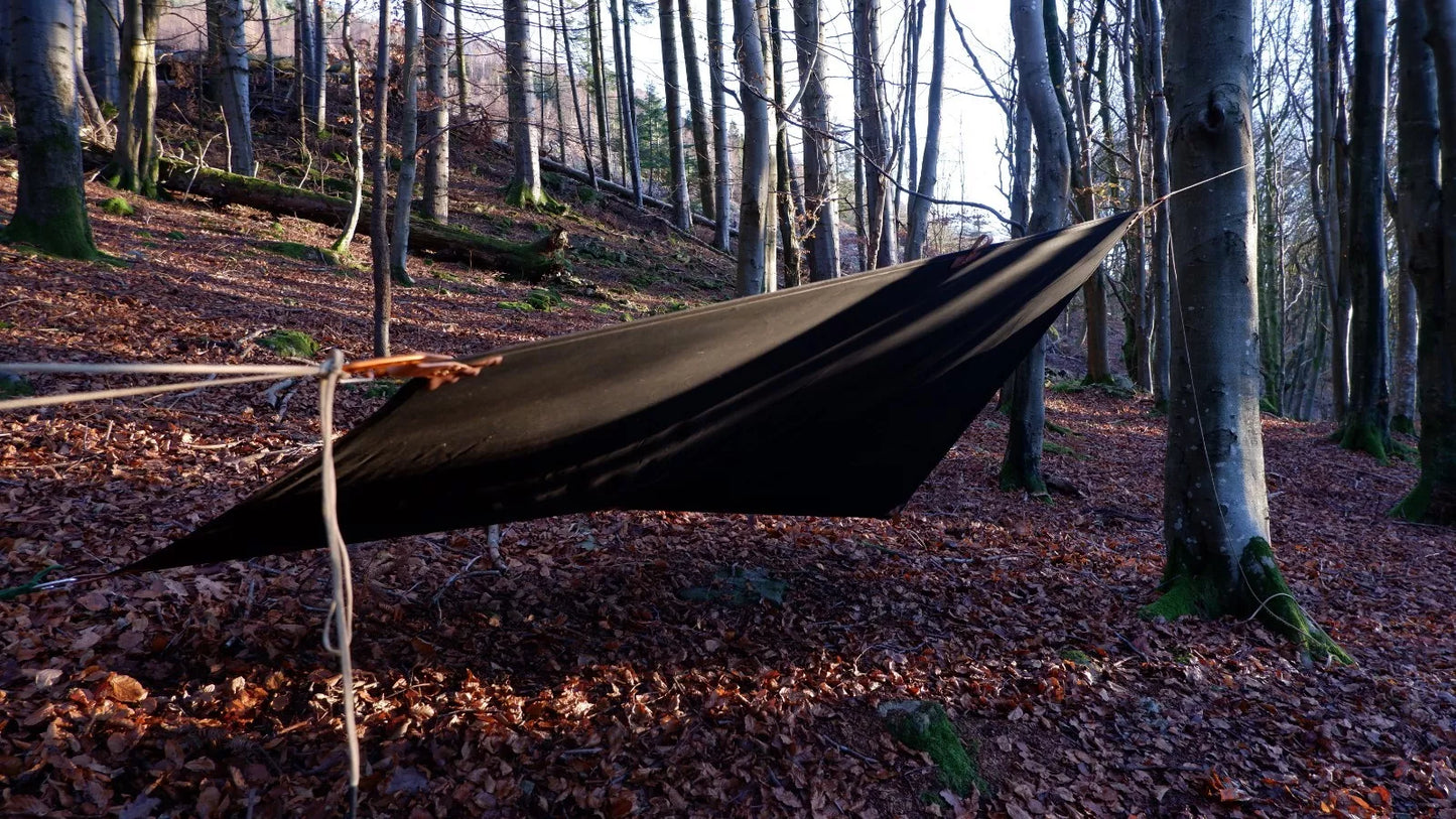 9' x 5' SOLO CLASSIC tarp, waxed canvas & leather tie outs